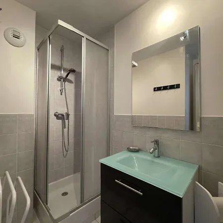 Avec Terrasse Et Parking, Proche - - Fr-1-246-607 Apartman