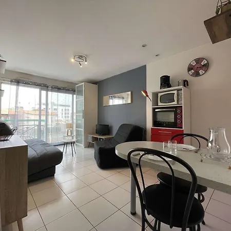 Avec Terrasse Et Parking, Proche - - Fr-1-246-607 Apartman *